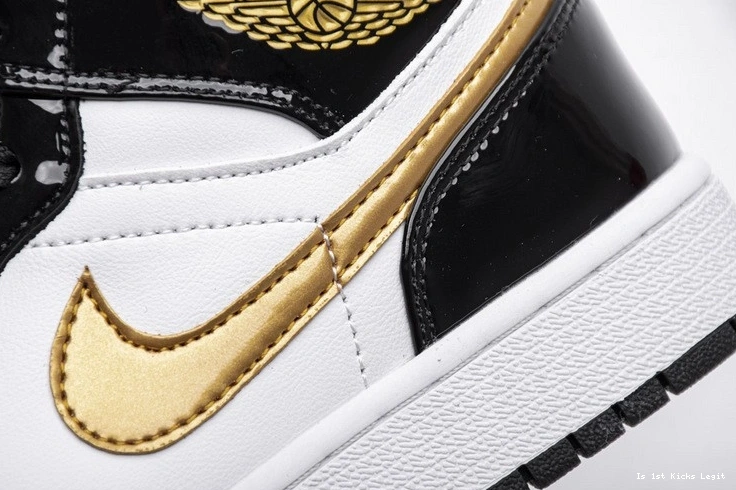 Mid Jordan Gold 1   852542-007 Patent Black White 0322